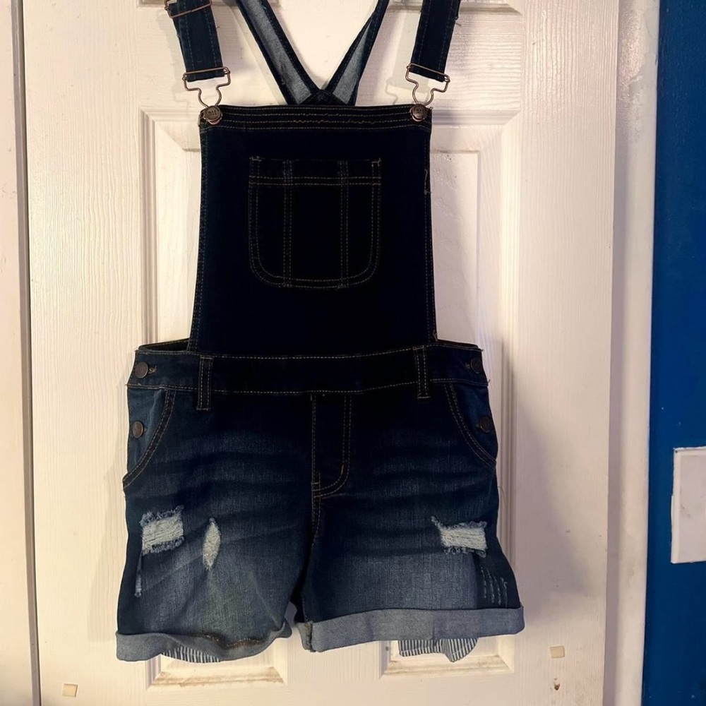 Women’s Medium distressed  Denim Overalls